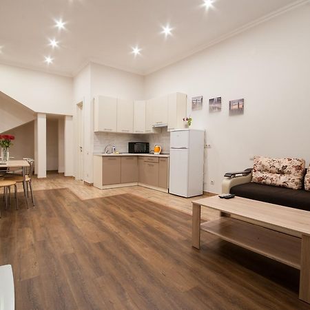 Wonderful Flat On City Center Uzhhorod Ngoại thất bức ảnh