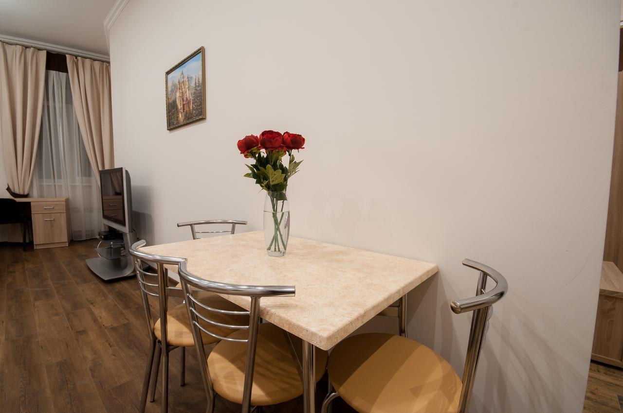 Wonderful Flat On City Center Uzhhorod Ngoại thất bức ảnh