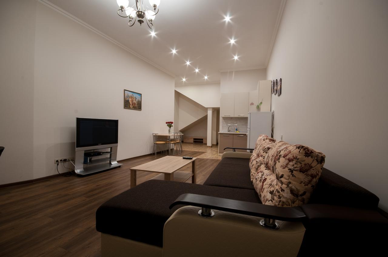 Wonderful Flat On City Center Uzhhorod Ngoại thất bức ảnh