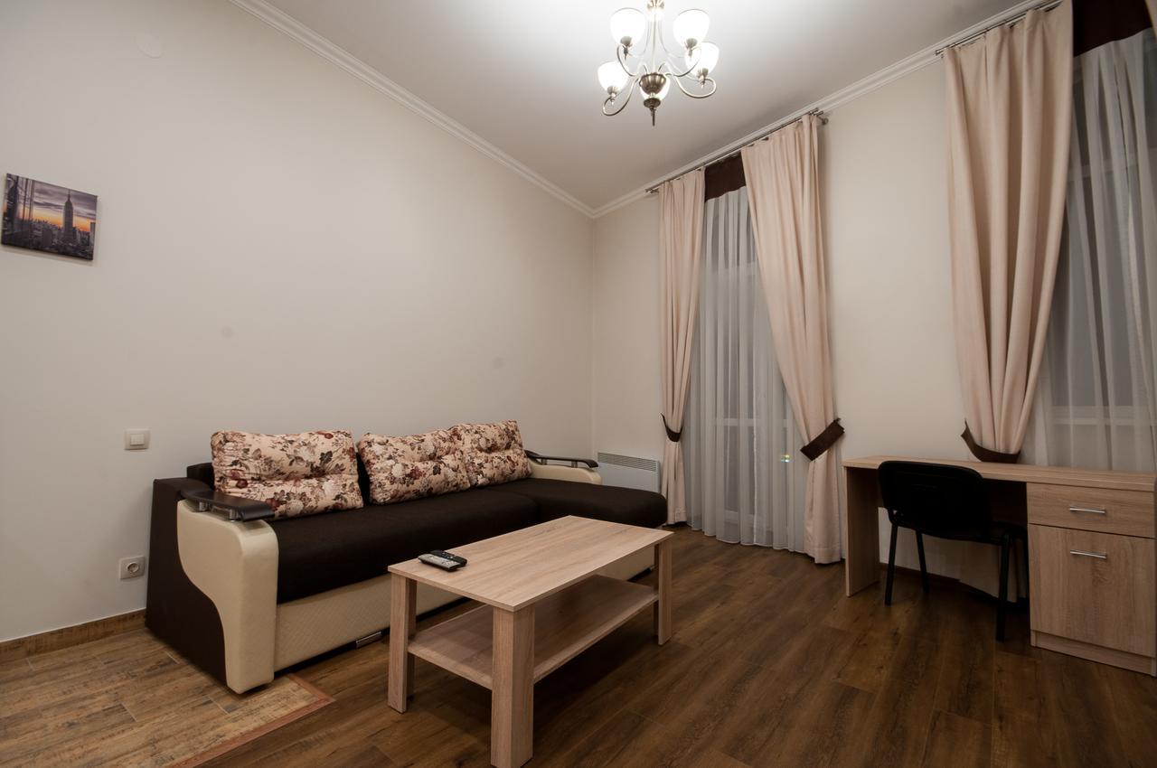 Wonderful Flat On City Center Uzhhorod Ngoại thất bức ảnh