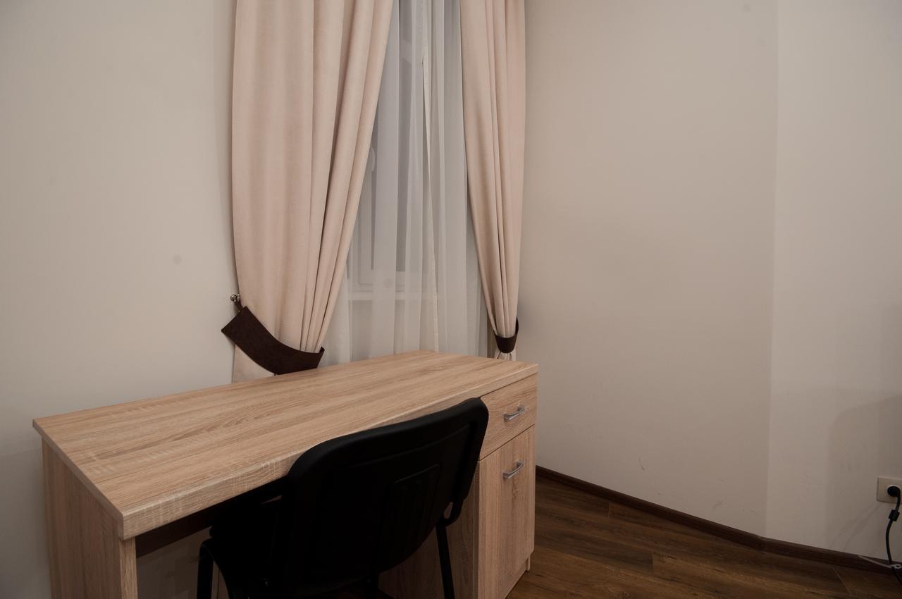 Wonderful Flat On City Center Uzhhorod Ngoại thất bức ảnh